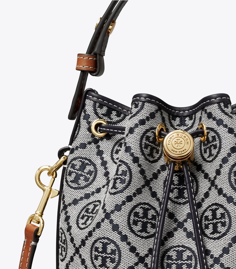 Tory Burch diseñador bolsos bandolera Minibolso bucket con monograma de T en Tory Navy detalle