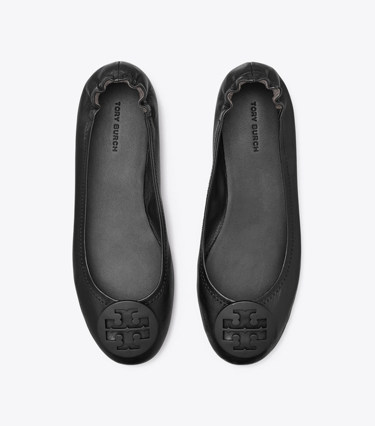 Tory Burch designer loafers Minnie Reise-Ballerina Mit Logo in Perfect Black angle