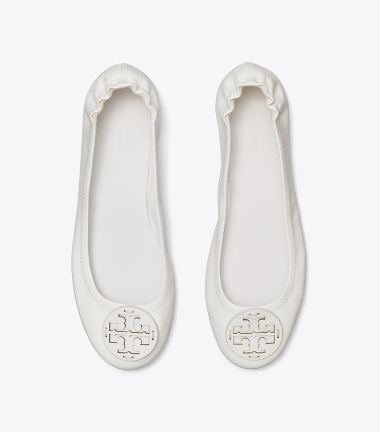 Tory Burch designer フラット ミニー トラベル バレエ パテントレザー in GARDENIA オーバーヘッド