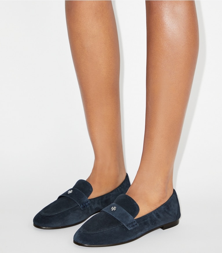 Tory Burch designer zapatos planos Mocasines ballerinas in NEW NAVY accessory on model
