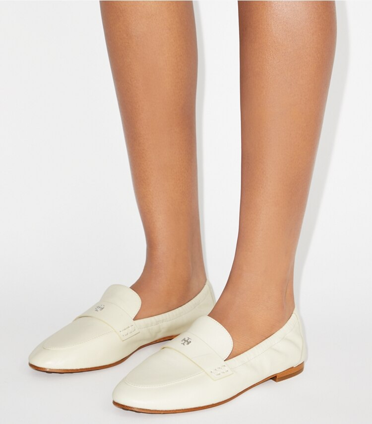 Tory Burch diseñador zapatos planos Mocasines ballerinas en LIGHT CREAM accesorio en el modelo