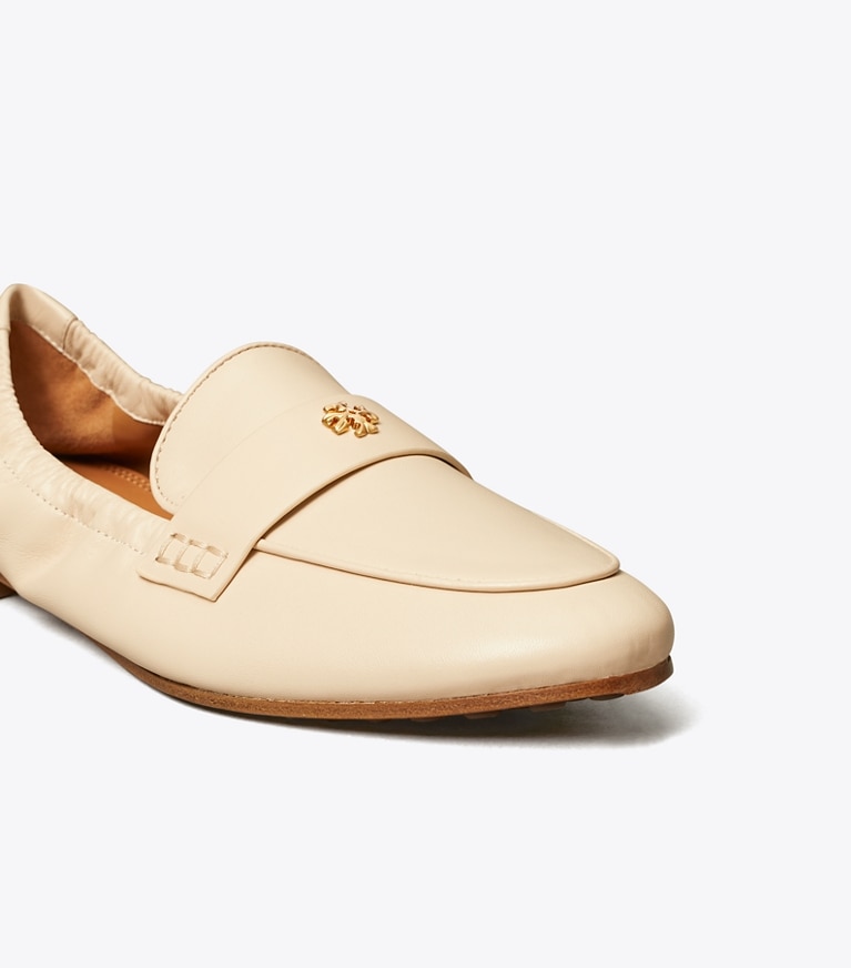 Tory Burch diseñador zapatos planos Mocasines ballerinas en New Cream detalle