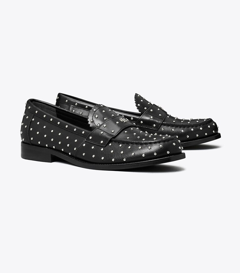 Tory Burch designer mocassins Mocassin classique à clous dans PERFECT BLACK / SILVER angle