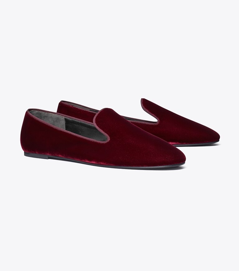 Tory Burch designer mocassins Mocassin Smoking dans DARK CARMINE angle