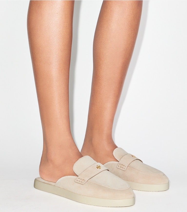 Tory Burch designer mocassini Mule ballerina sportivo in SAHARA accessory on model