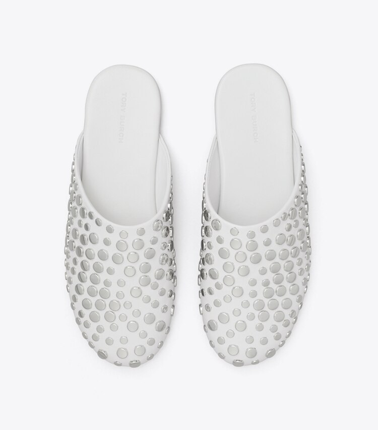 Tory Burch designer mocassins Mule cloutée dans CLOUD / SILVER vue du dessus