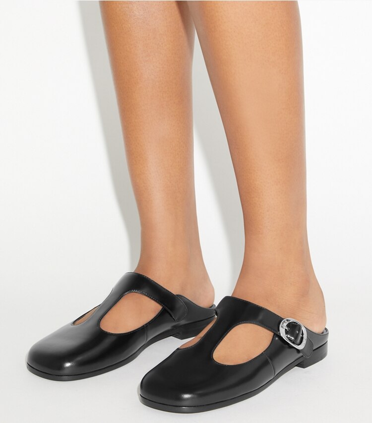 Tory Burch designer mocassins Mules style salomé violettes dans PERFECT BLACK accessoire sur le modèle
