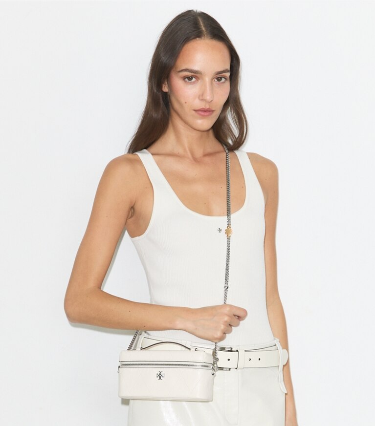 Tory Burch diseñador bolsos bandolera Neceser acolchado Charlie en Light Cream / Charms adicional en modelo