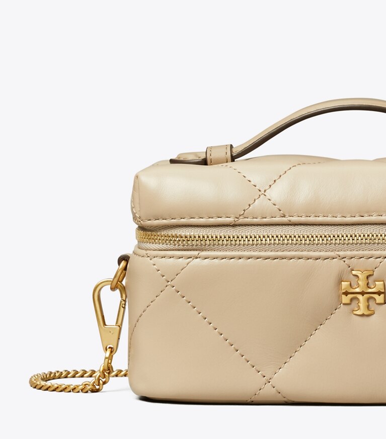 Tory Burch diseñador bolsos bandolera Neceser rectangular con acolchado de rombos Kira en Light Stone detalle