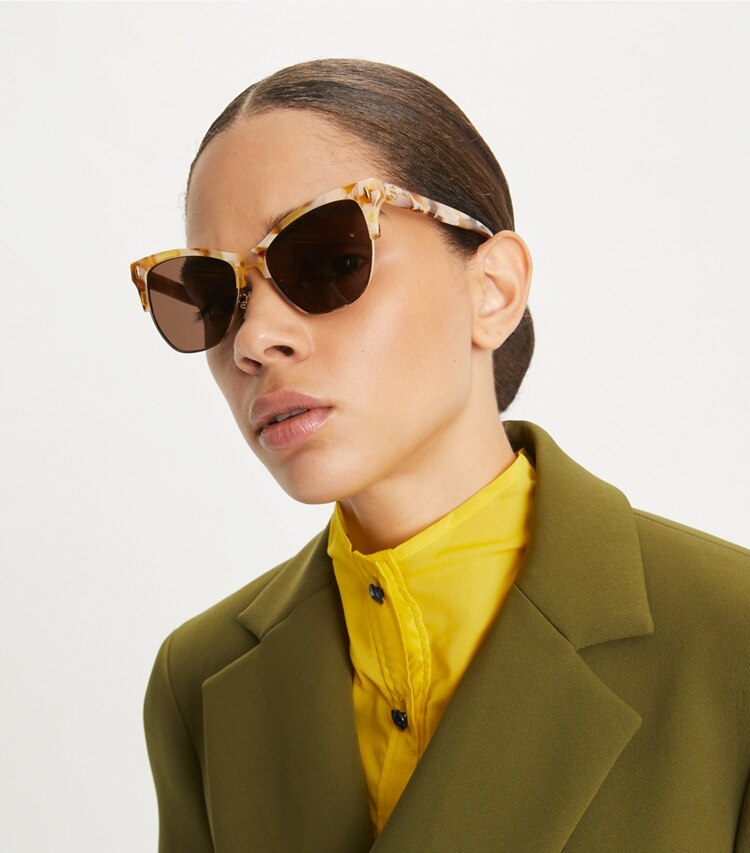 Tory Burch designer occhiali da vista & da sole Occhiali da sole Miller Clubmaster in TORY HORN/DARK BROWN accessory on model
