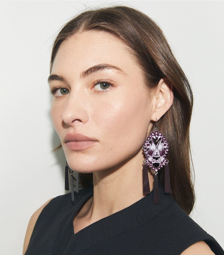 Tory Burch designer ohrringe Ohrringe im Vogeldesign in Tory Silver / Purple accessory on model