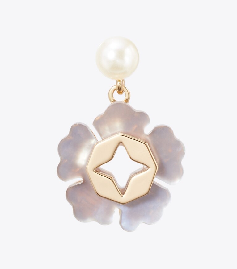 Tory Burch designer orecchini Orecchini a goccia con perla Forget Me Not in Tory Gold / Blue dettaglio