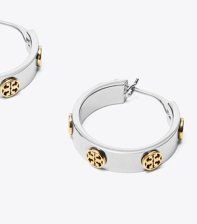 Tory Burch designer orecchini Orecchino Icon a borchia in Tory Silver / Tory Gold dettaglio