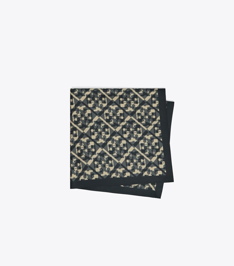 Tory Burch diseñador bufandas Pañoleta de seda con monograma en T Prismatic en Prismatic Logo Neckerchief  - Black plegado