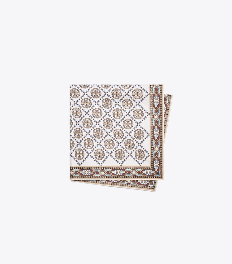 Tory Burch diseñador bufandas Pañoleta Deco con monograma T en Ivory Deco T Monogram plegado