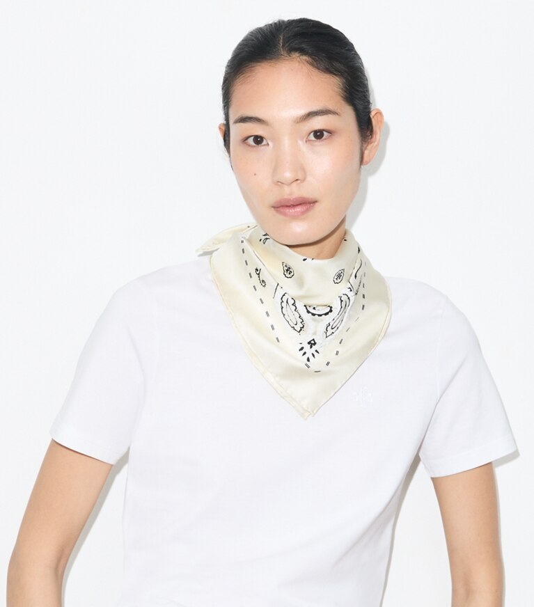 Tory Burch diseñador bufandas Pañuelo triangular tipo bandana con cuentas en Blue accesorio en modelo