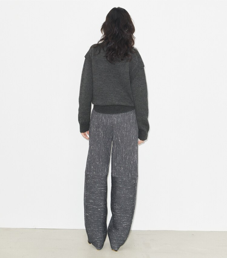 Tory Burch diseñador prendas inferiores Pantalón de lana de pierna ancha en Charcoal/White parte posterior en modelo