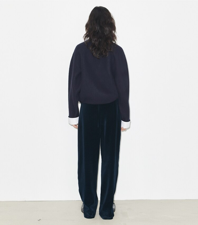 Tory Burch diseñador prendas inferiores Pantalón deportivo de terciopelo en Ink parte posterior en modelo