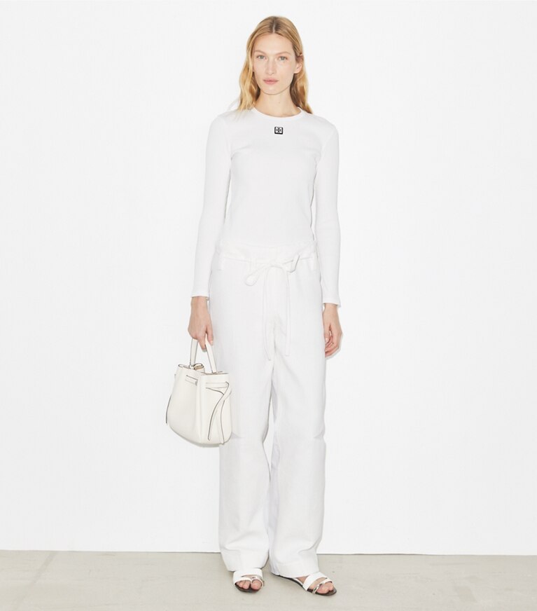 Tory Burch designer bas Pantalon en coton in Marshmallow sur mannequin, devant