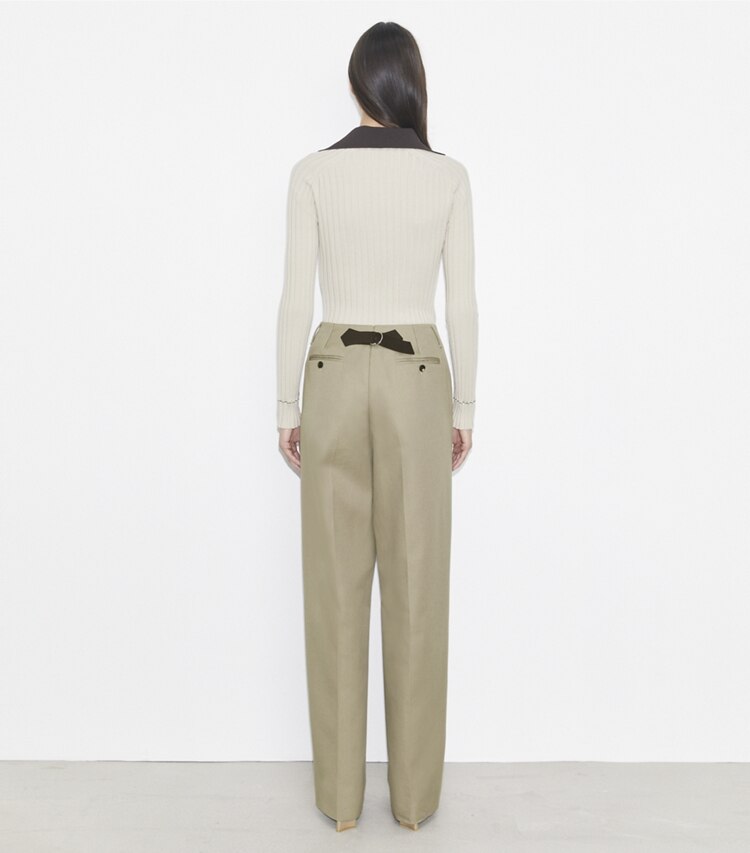 Tory Burch designer bas Pantalon en coton vieilli in Taupe Gray on model back