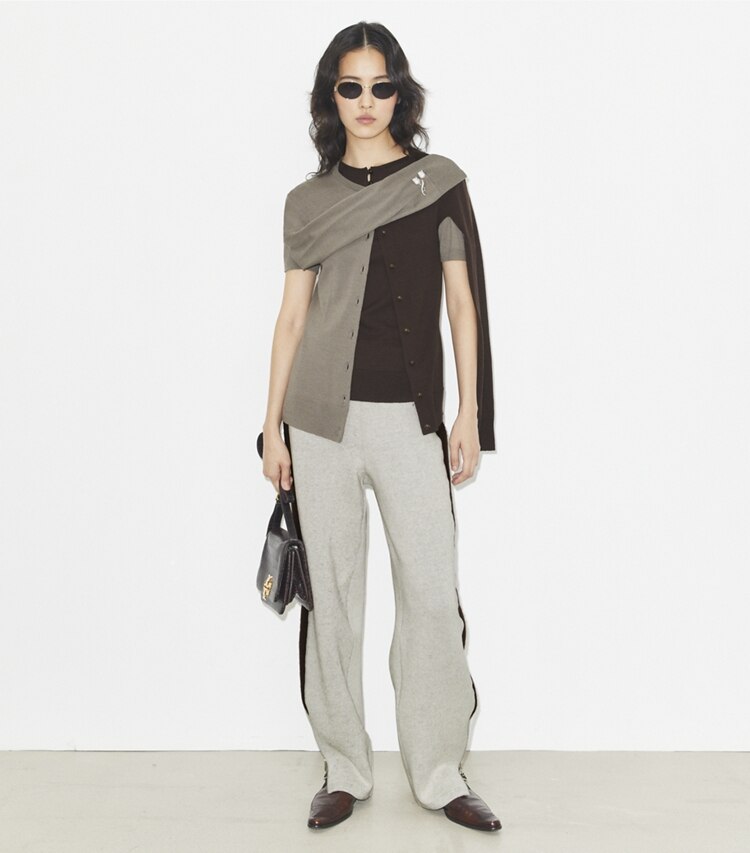 Tory Burch designer pantaloni Pantalone sportivo in jersey giapponese in Ivory / Mocha parte anteriore su modella