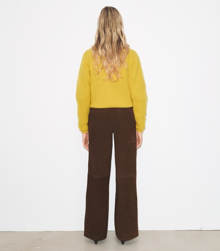 Tory Burch designer pantaloni Pantaloni in suede taglio morbido in Light Chocolate on model back