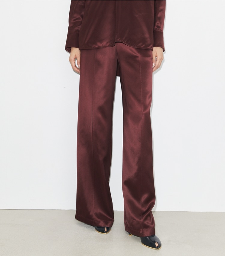 Tory Burch designer pantaloni Pantaloni in viscosa in Merlot on model detail