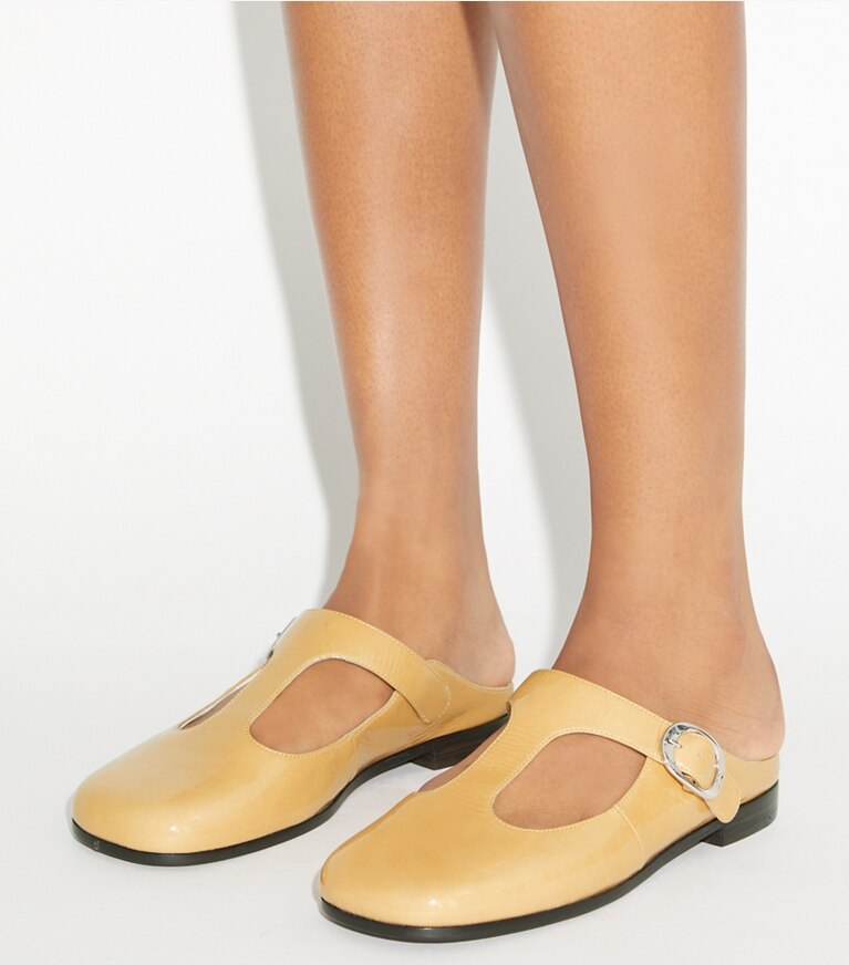 Tory Burch diseñador zapatos planos Pantufla con tira en T Violet en CANTUCCI accesorio en modelo