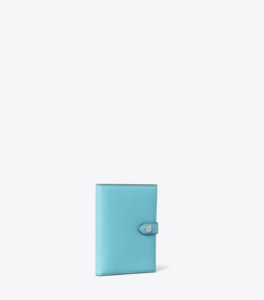Tory Burch designer トラベルアクセサリー パスポートケース in Soft Turquoise angle