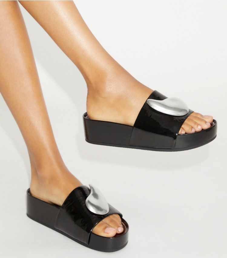 Tory Burch designer sandals Patos Platform Slide in PERFECT BLACK / SILVER additional on model