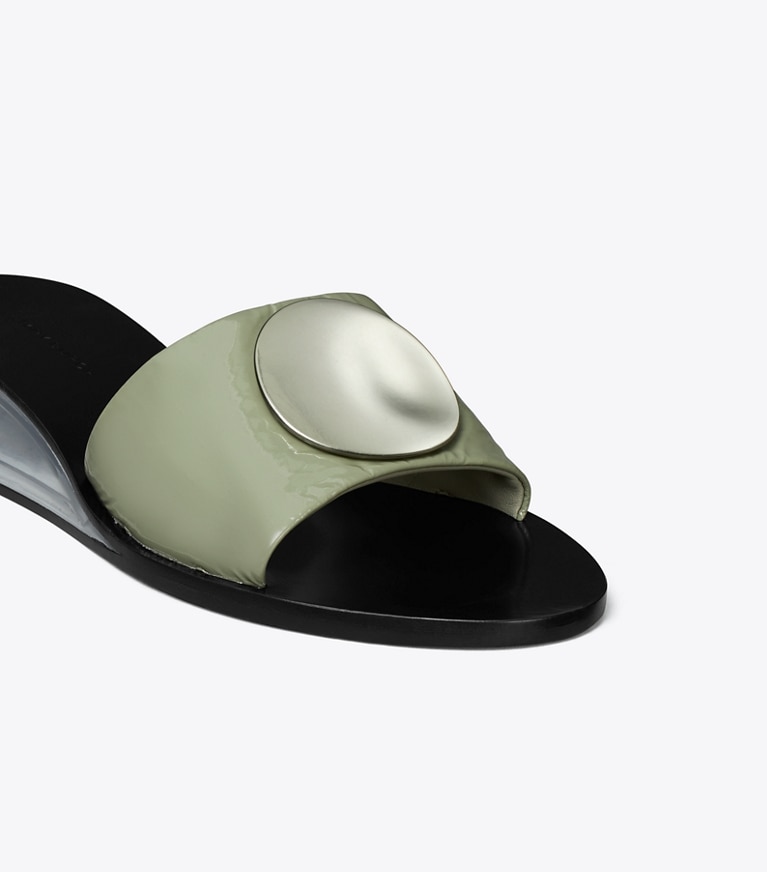Tory Burch designer サンダル パトス ウェッジスライド in LIGHT JADE / SILVER angle