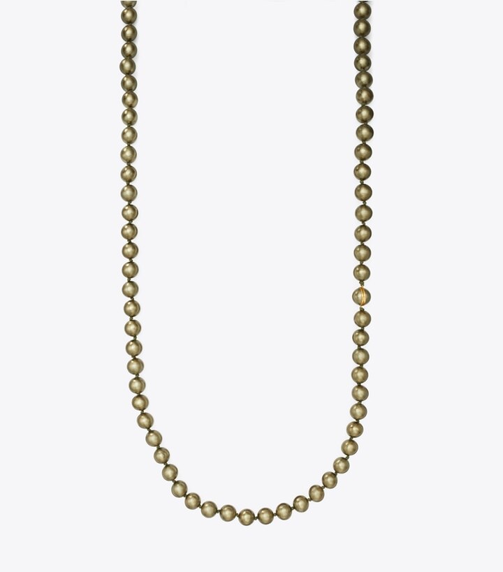 https://s7.toryburch.com/is/image/ToryBurch/style/pearl-convertible-necklace.TB_143805_300_SLFRO.pdp-720x819.jpg