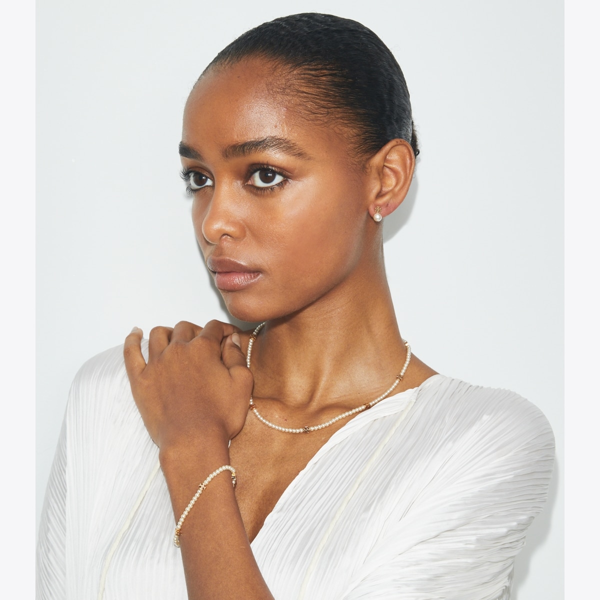 TORY BURCH Pearl Stud ピアス 171100 ダブルT pearl-stud-earrings-accessory-