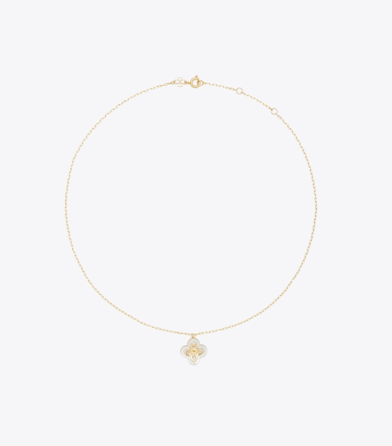 Tory Burch designer colliers Pendentif trèfle Kira dans Tory Gold / Mother of Pearl de face