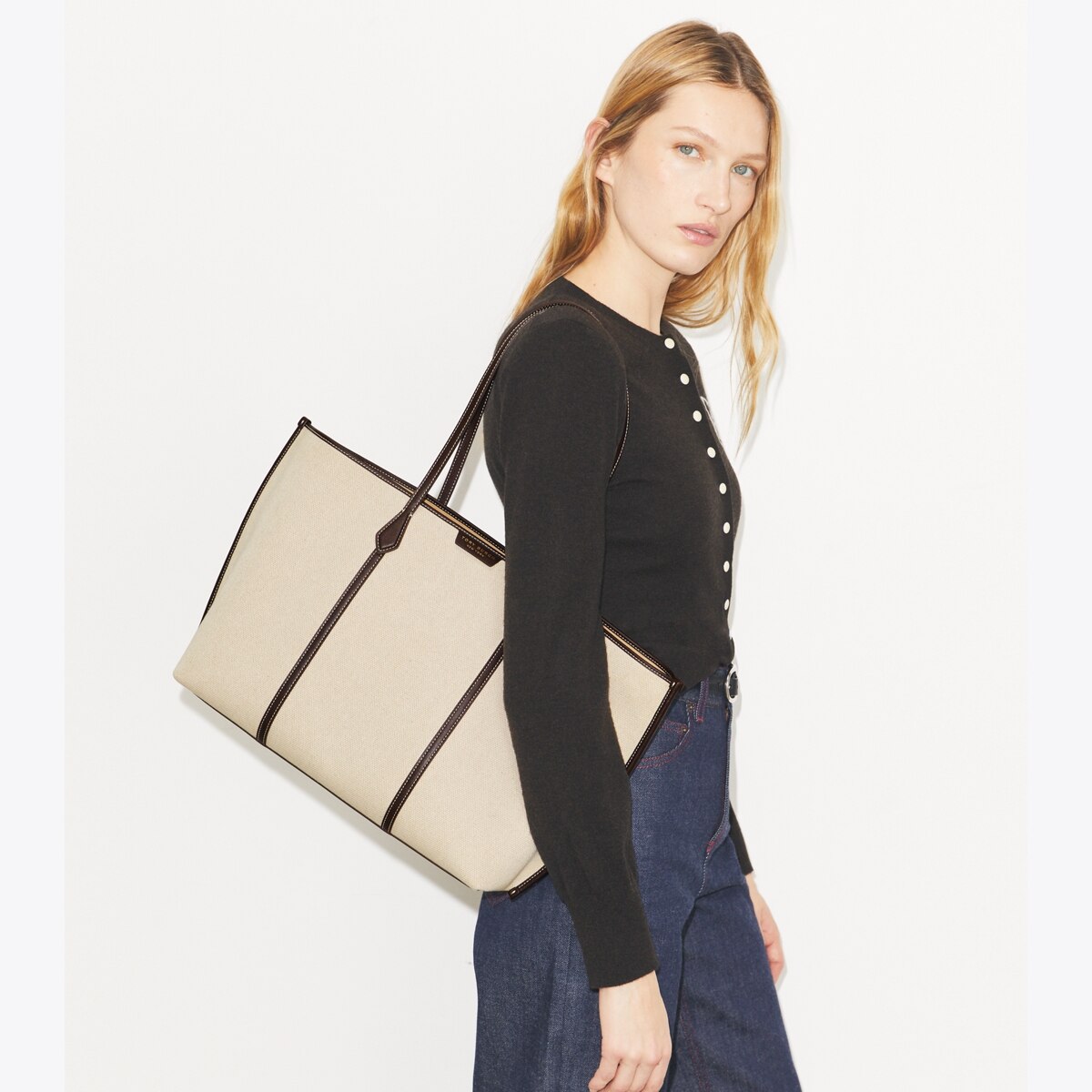 perry-canvas-tote-accessory-on