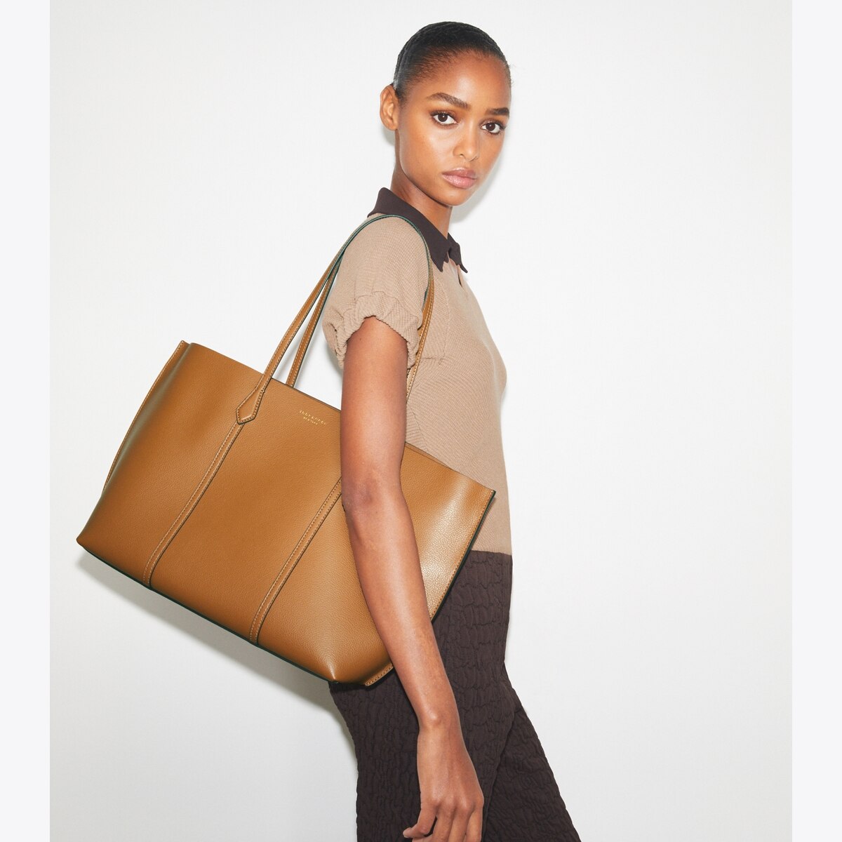 Pyomae様 small-perry-zip-tote-angle.