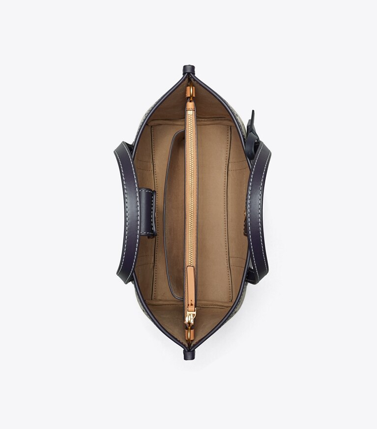 Tory Burch designer cabas Petit cabas Perry T Monogram à trois compartiments in Tory Navy angle