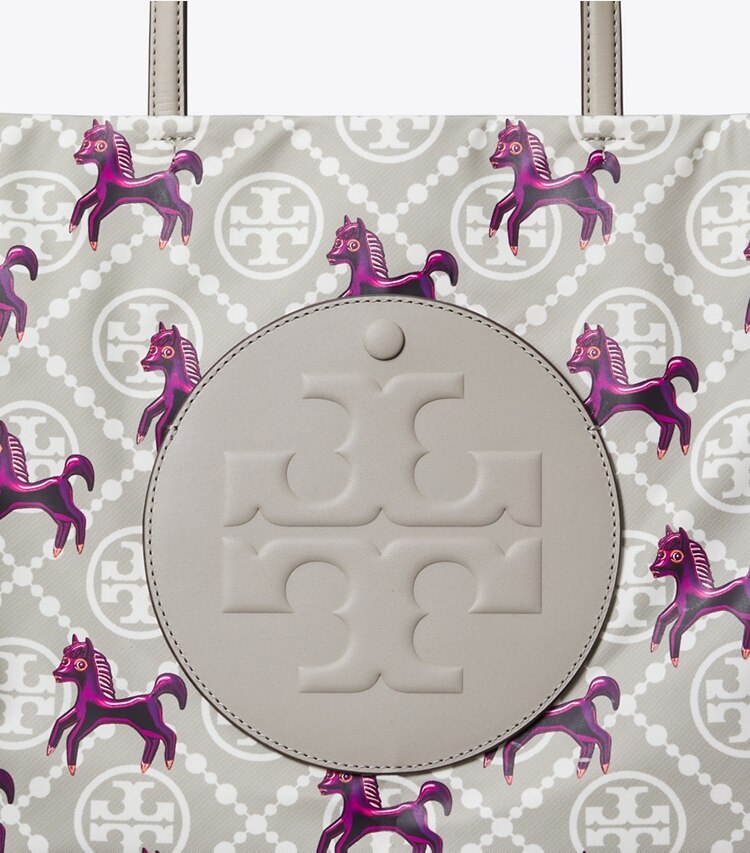 Tory Burch designer cabas Petit fourre-tout Ella Horse en nylon dans Gray / Magenta détails