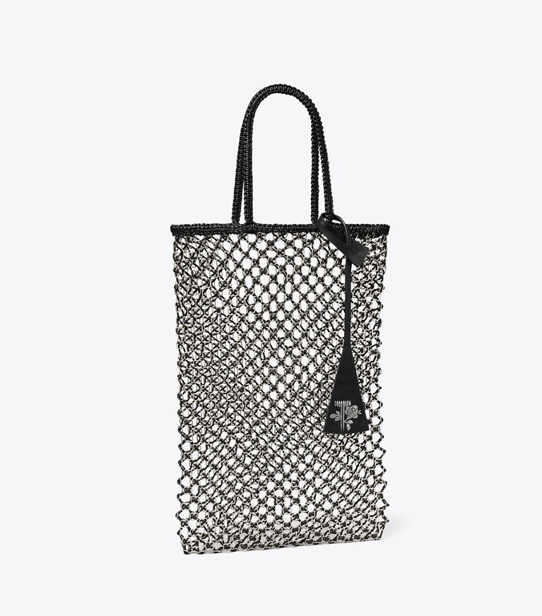 Tory Burch designer cabas Petit fourre-tout en maille chaînée tissé à la main dans Black / Silver angle
