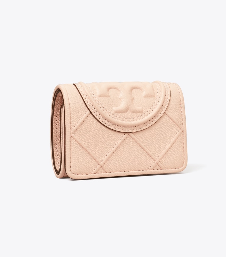 Tory Burch designer portefeuilles Petit portefeuille à rabat Fleming Soft en cuir poli in Pink Dawn angle