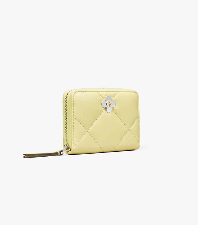 Tory Burch designer portefeuilles Petit portefeuille zippé Kira Diamond Quilt Clover dans Frozen Zest angle