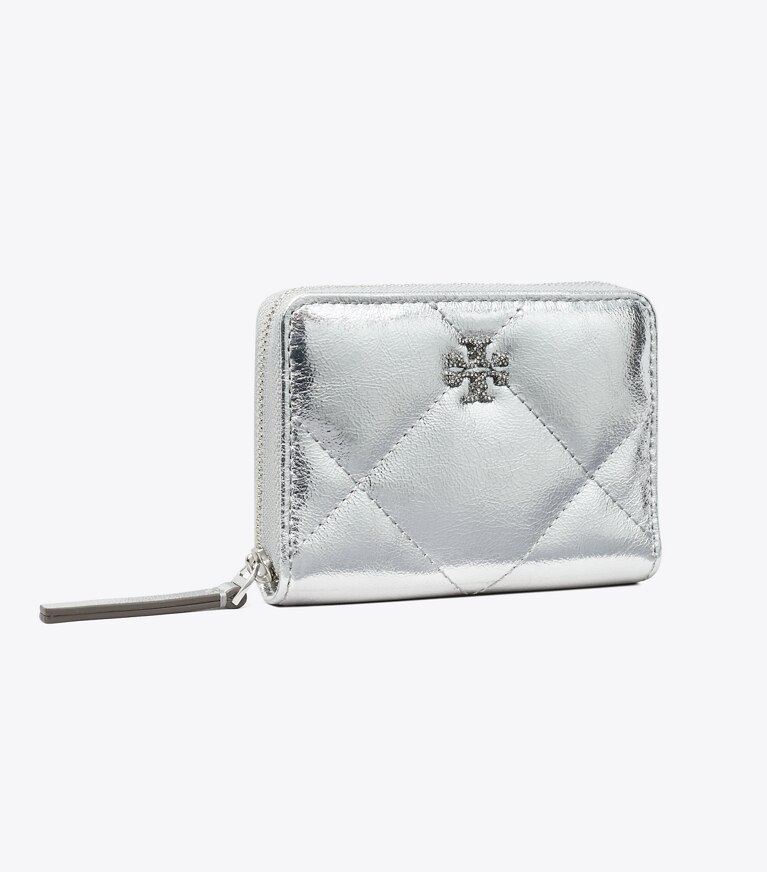 Tory Burch designer portefeuilles Petit portefeuille zippé Kira matelassé diamant métallisé dans Silver angle