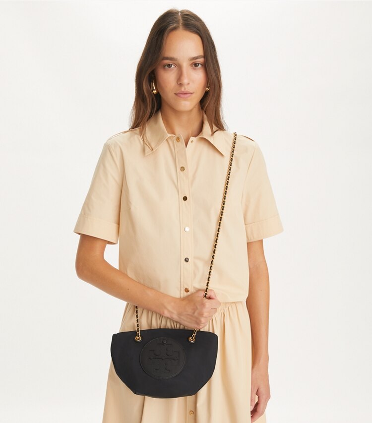 Tory Burch designer sacs à bandoulière Petit sac à bandoulière chaîne Ella in Black accessory on model
