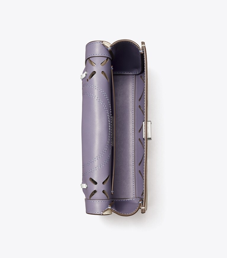 Tory Burch designer sacs porté épaule Petit sac à bandoulière convertible Fleming à motif losanges perforé dans NEW IVORY / DARK LOTUS vue du dessus