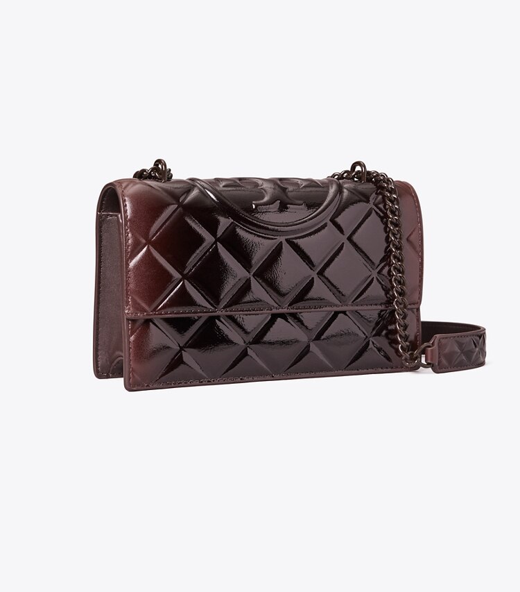 Tory Burch designer sacs porté épaule Petit sac à bandoulière Fleming verni dans Deep Burgundy angle