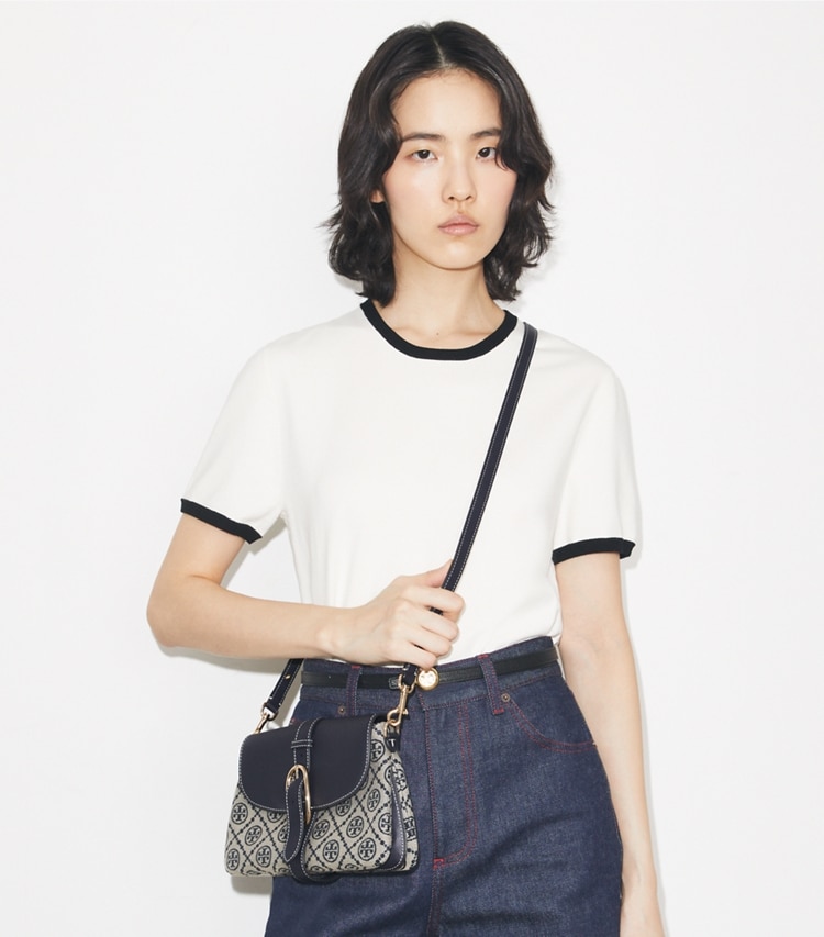Tory Burch designer sacs porté épaule Petit sac à bandoulière souple T Monogram dans Tory Navy supplémentaire sur le modèle
