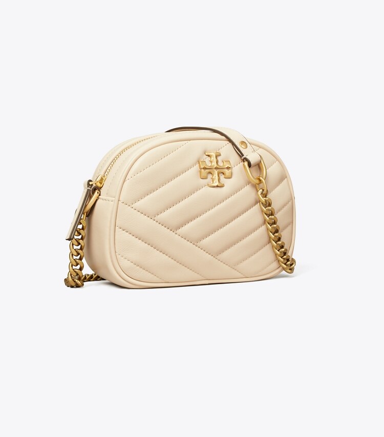 Tory Burch designer sacs à bandoulière Petit sac caméra Kira à chevrons in New Cream angle