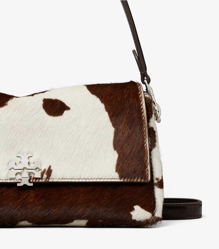 Tory Burch designer sacs porté épaule Petit sac porté épaule Charlie en cuir de veau façon poulain in Mocha Brown / Shea Butter informations