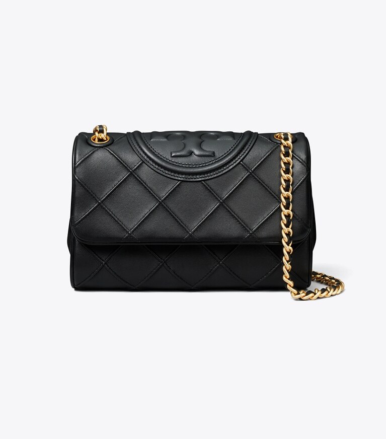 Tory Burch designer sacs porté épaule Petit sac porté épaule convertible Fleming en cuir souple in Black angle