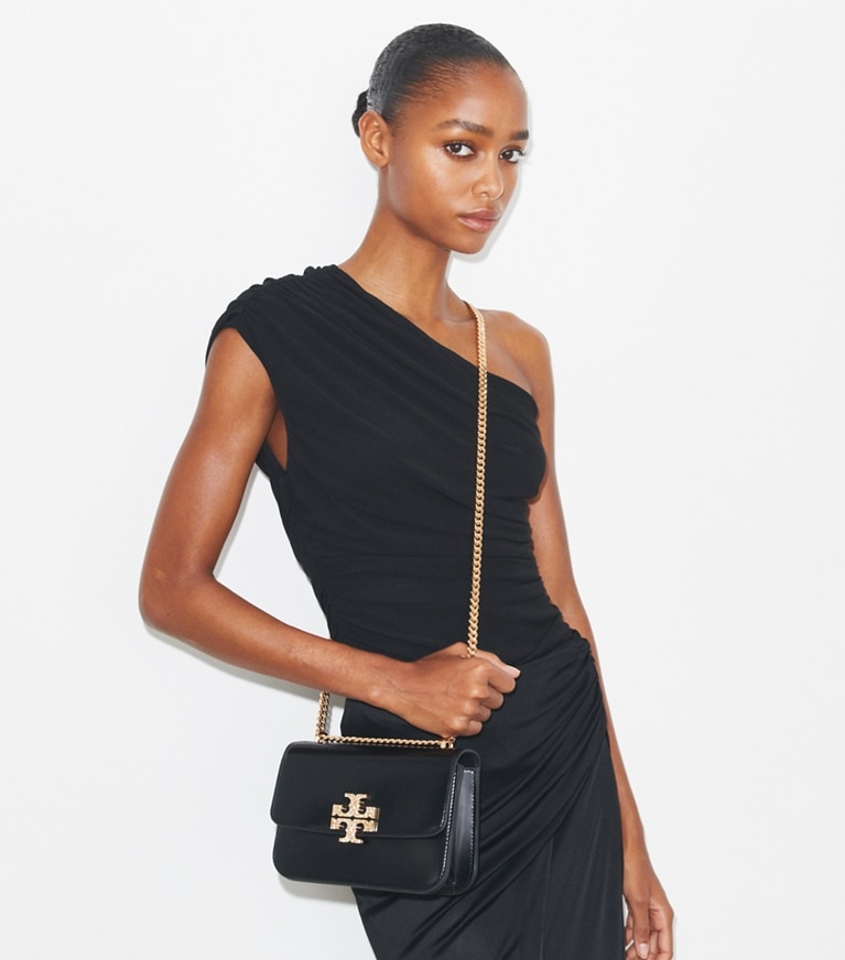 Tory Burch designer sacs porté épaule Petit sac porté épaule Eleanor à cristaux in Black angle